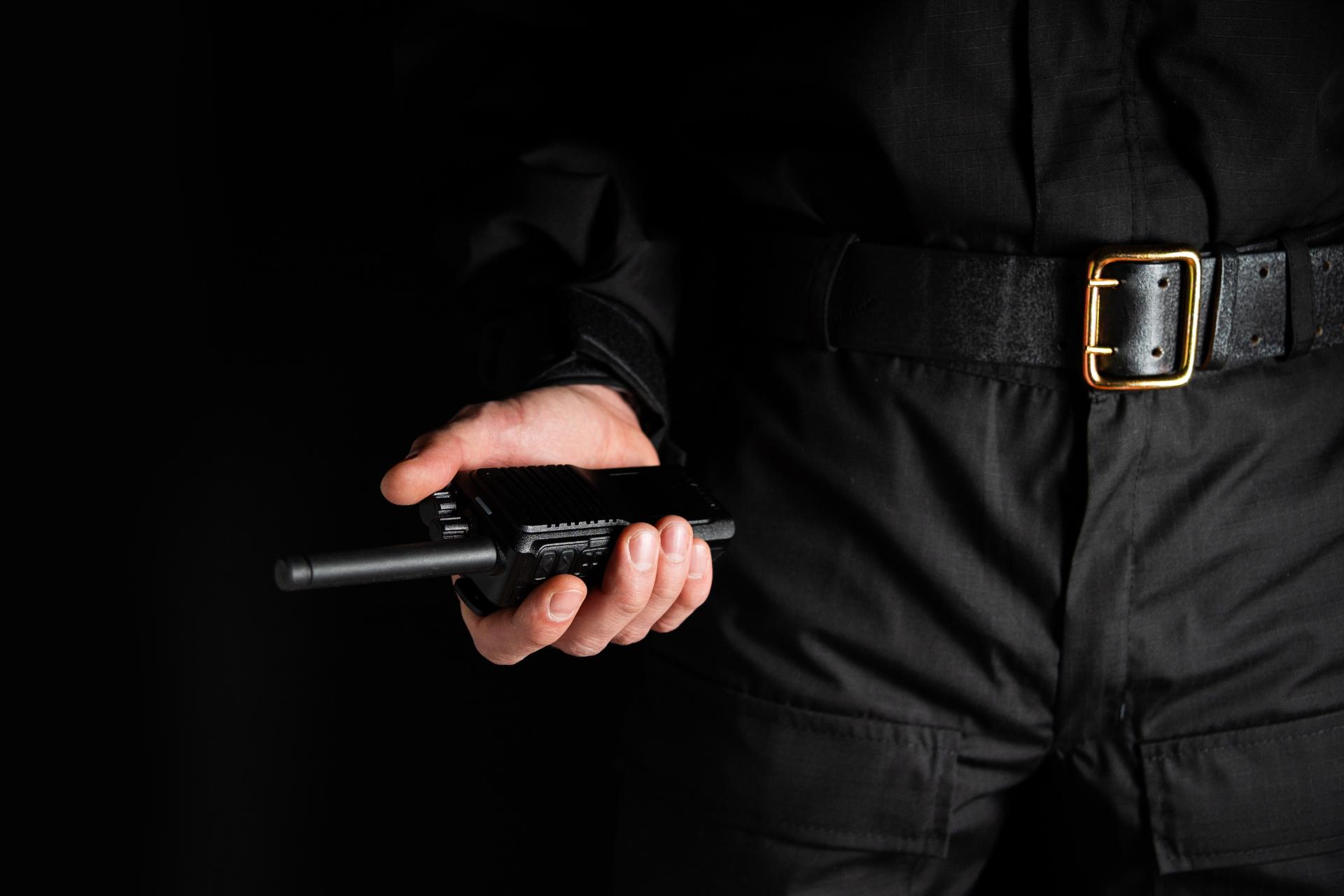 Silent Protection, Absolute Trust. 静かに守り、確かな信頼を